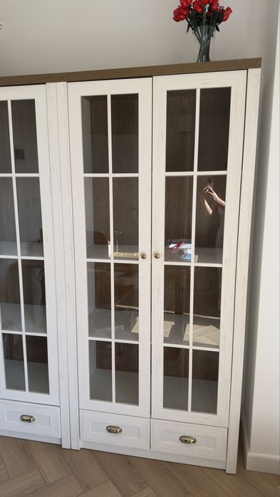 Dwie witryny  z BRW bardzo dobry stwn