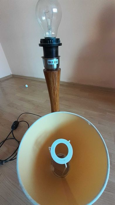 Lampa wysoka stojąca