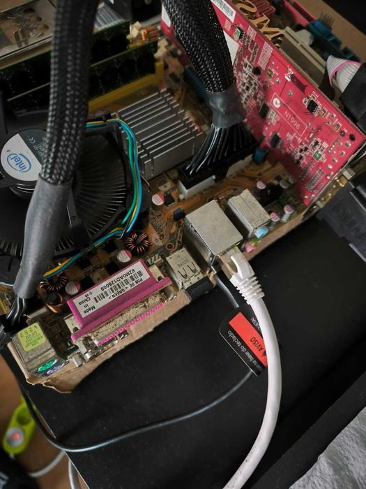 Kit ASUS P5B SE + Core 2 Duo E7300 2,66GHz + 2GB DDR2 - Funcional