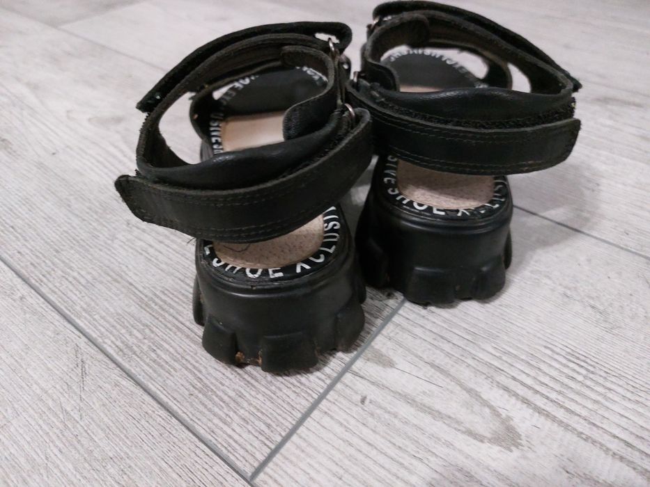 Босоніжки, сандалі, взуття на літо, літнє взуття