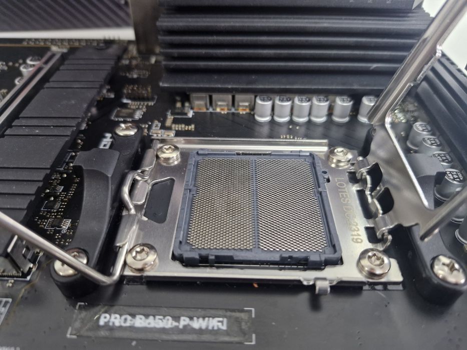 Msi Pro B650-P Wifi Socket Am5 Płyta Główna