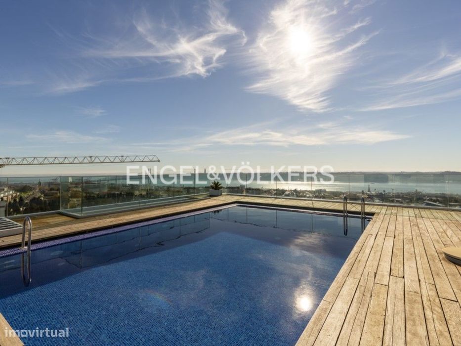 Luxuoso T4 no coração do Restelo