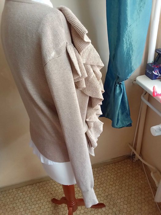 Atrakcyjne sweterki damskie