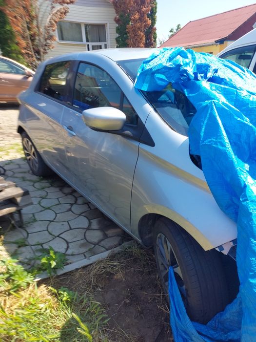 Батарея 52кв. на Рено Зоє  та інші запчастини