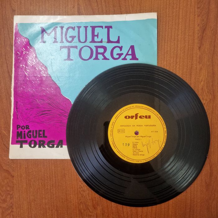 MIGUEL TORGA 
Por Miguel Torga (Vinil)