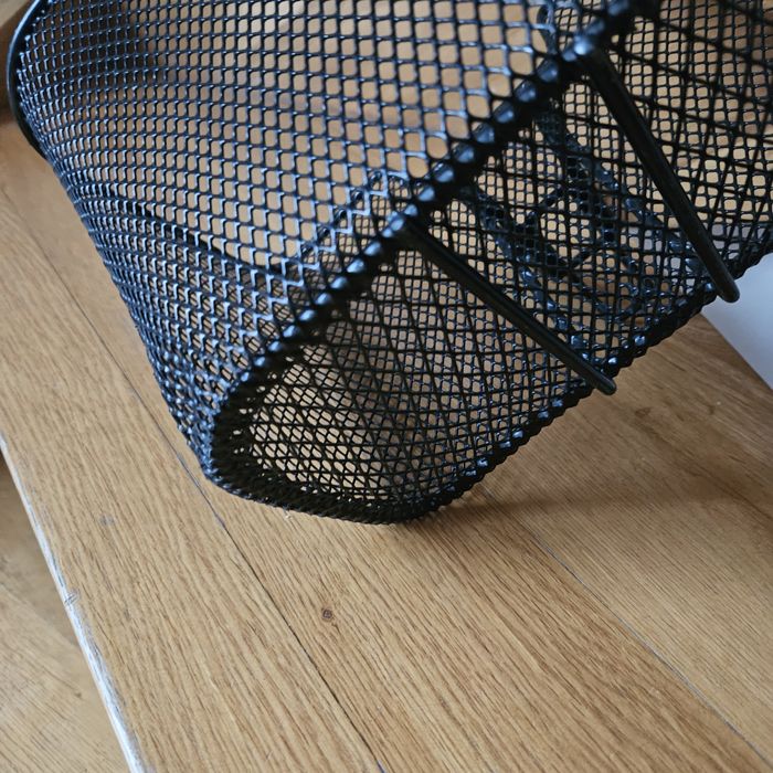 Koszyk rowerowy czarny metalowy