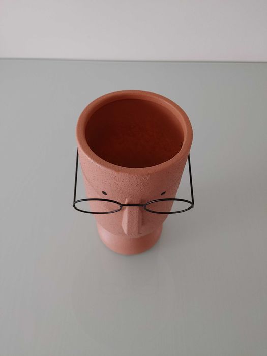 Vaso “rosto com óculos”
