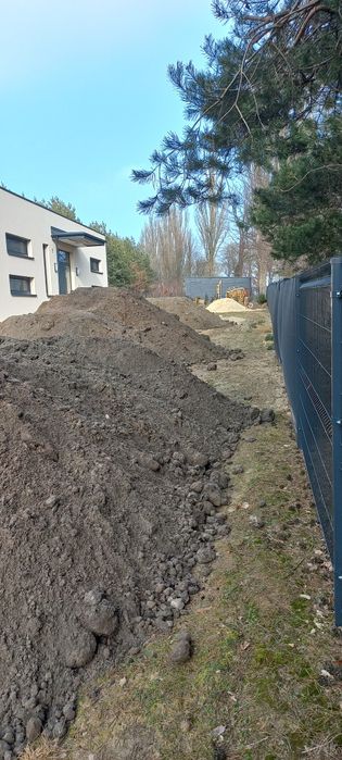 Ziemia na podniesienie ,wyrównanie terenu.  Ogród, trawnik.