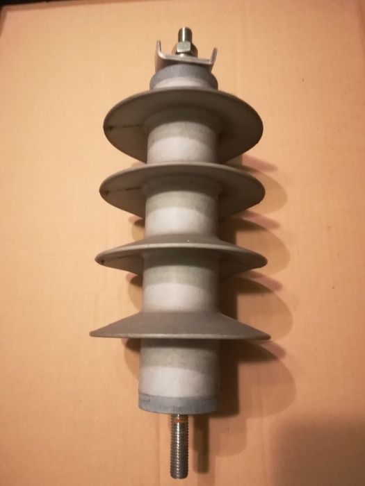 Izolator, ogranicznik przepięć średniego napięcia 18kV ASM 18N -APATOR