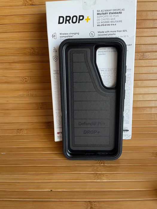 Чехол OtterBox Defender Series Pro для Samsung Galaxy S25 / Galaxy S24