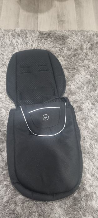 Okrycie na nóżki do wózka Muuvo + mata do przewijaniao