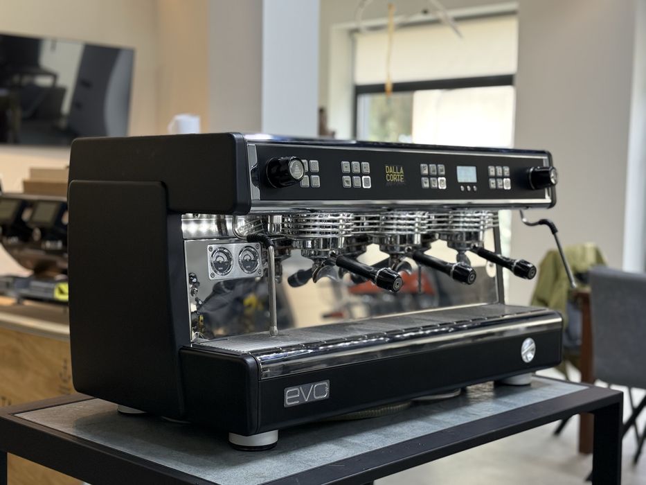 Професійка кавомашина Della corte evo 2