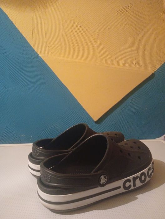 Klapki marki crocs