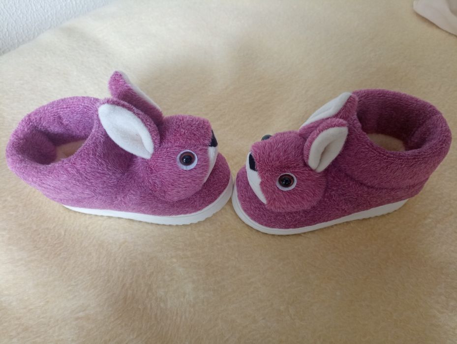 Pantufas / botas criança NOVAS