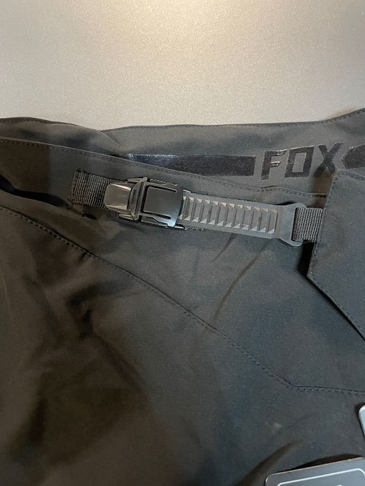 Spodenki na rower FOX 38