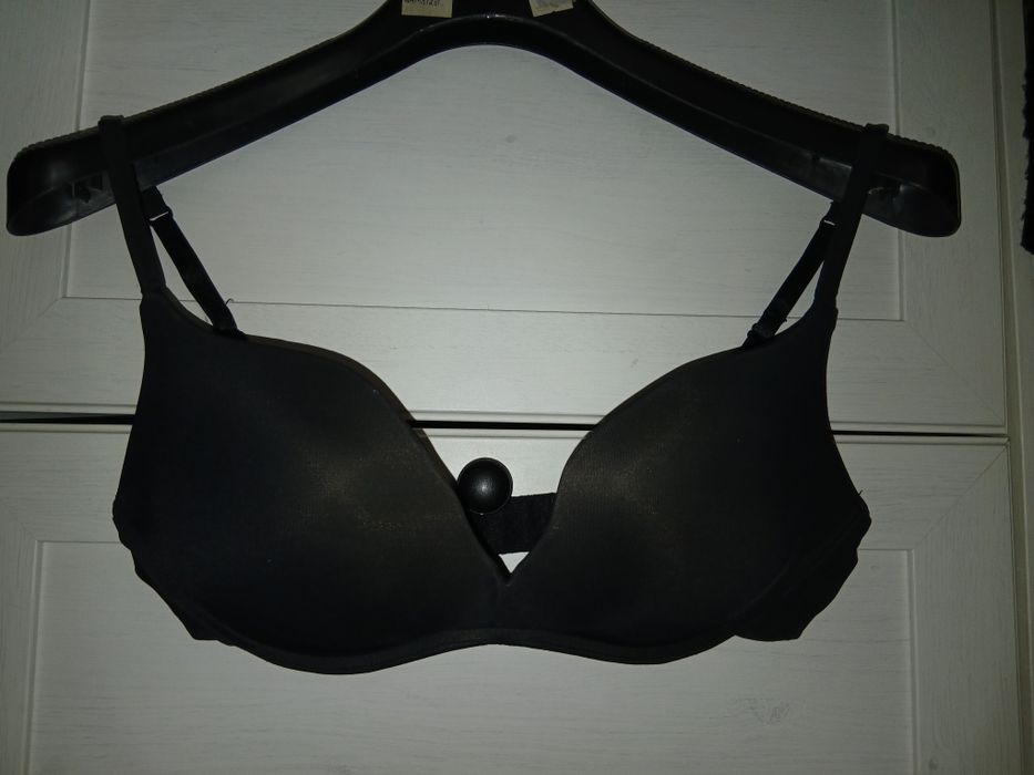 Stanik push-up czarny