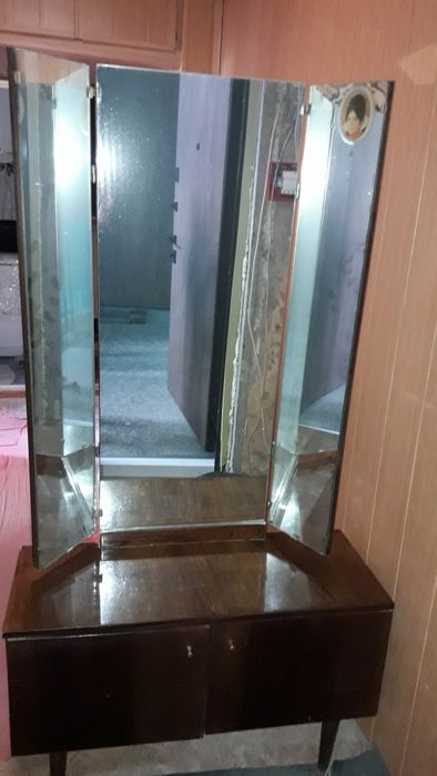 Продам трюмо ...