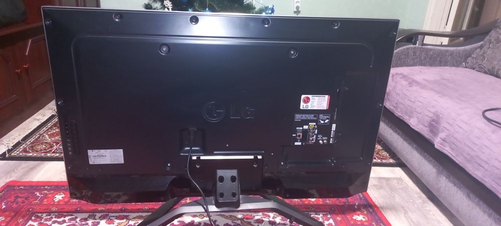 Телевізор lg  47