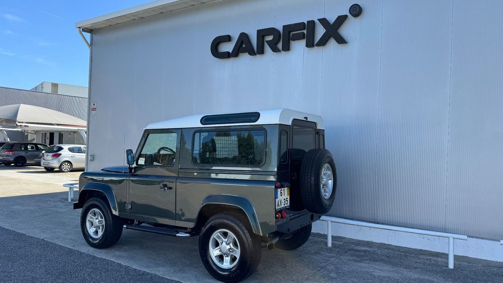 Land Rover Defender 90 SW 2.5 Td5 SE