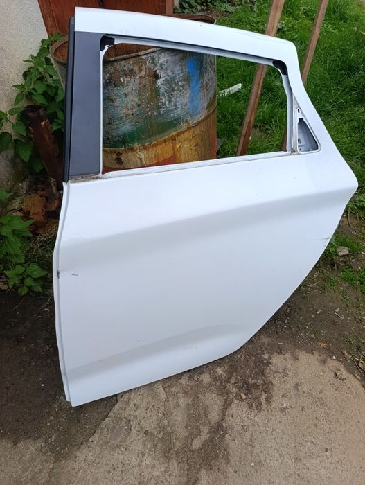 Двері renault zoe