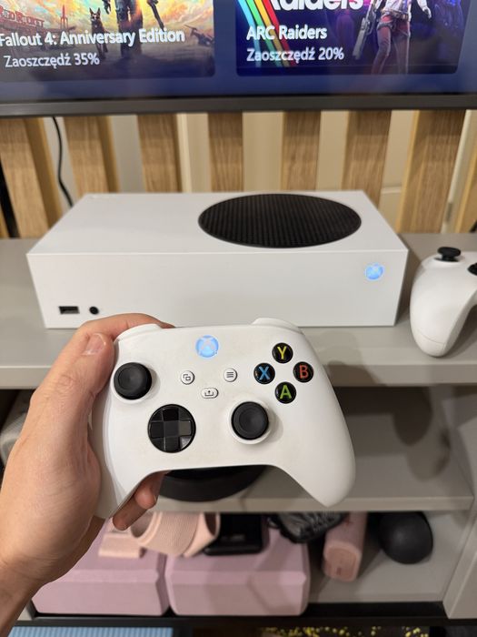 XBOX Series S + 2 pady bezprzewodowe | 512 GB | Super stan konsola