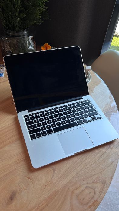 MacBook Pro 2015483181863361597442