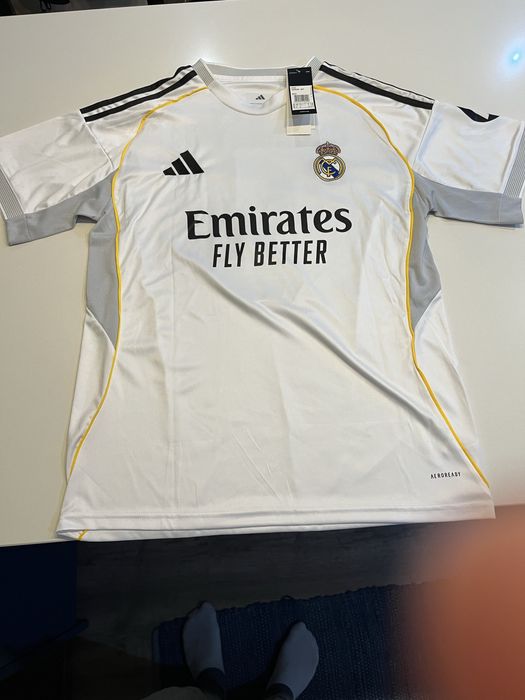 Equipamento completo Real Madrid 2025