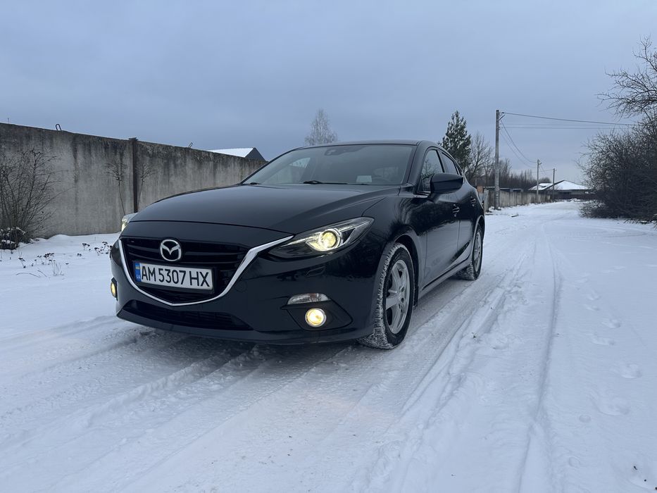 Продам авто Mazda 3 2014 рік 2.2 дизель , 6ст