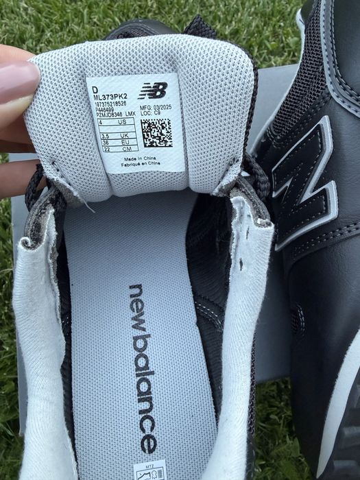 New Balance kolor czarny tozmiar 36