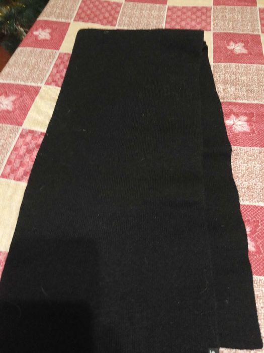 Шарф чорний жіночий