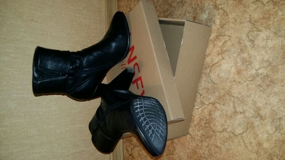 Продам ботинки зимние