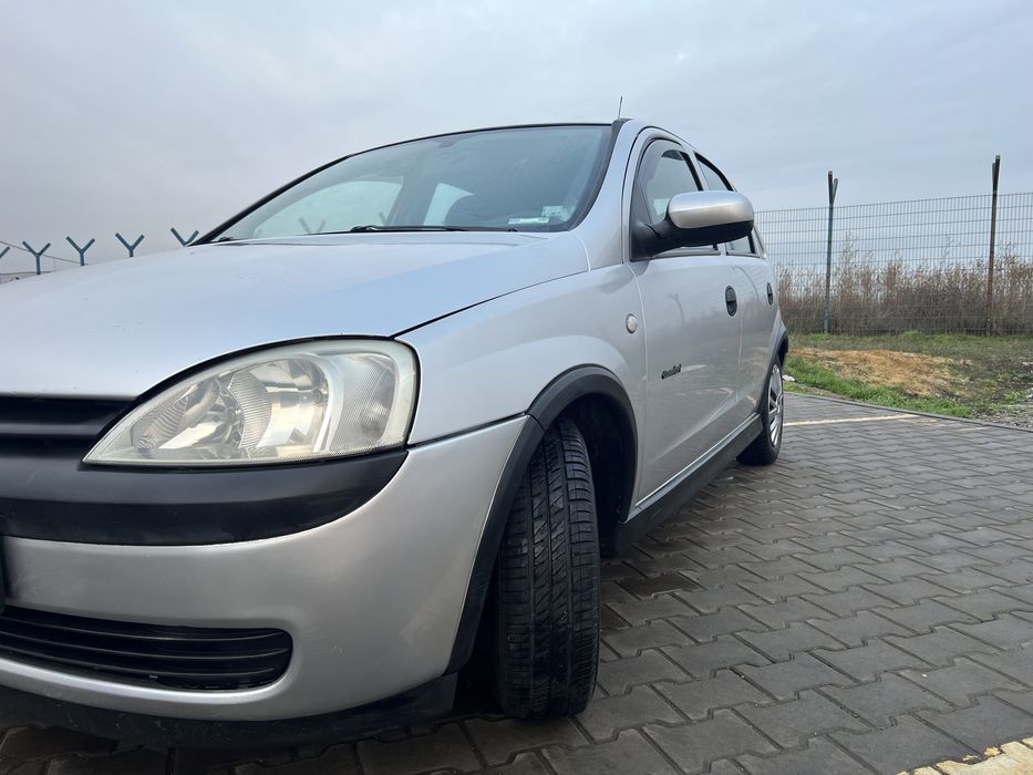 Продам Opel Corsa C 1.2МТ 2002