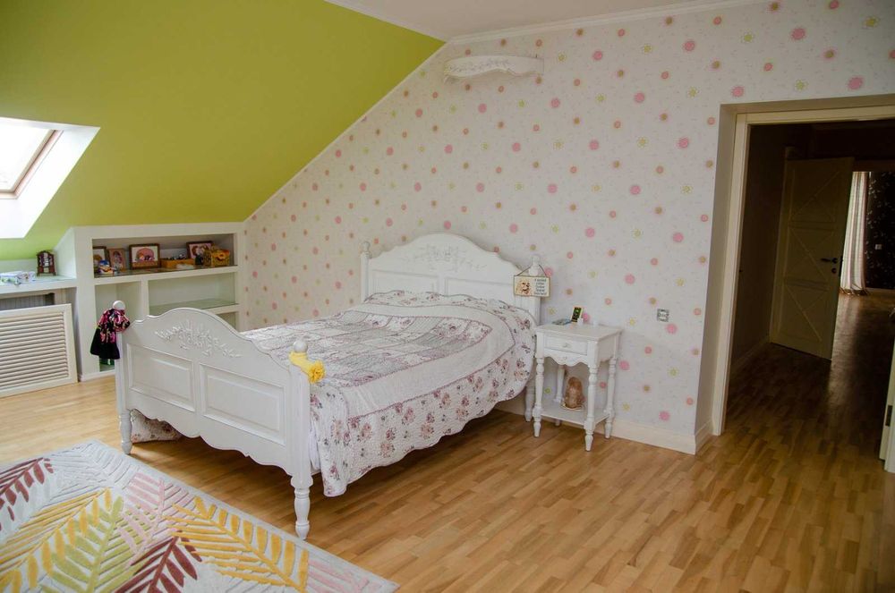 Будинок  з гаражем в м.Охтирка