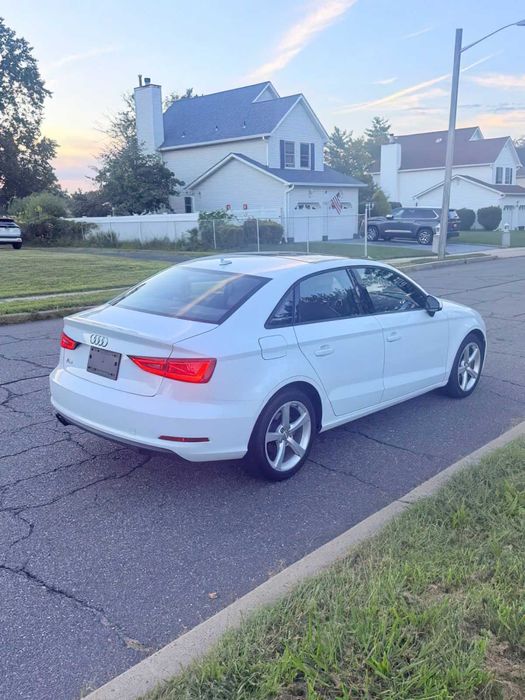 Audi A3      2015