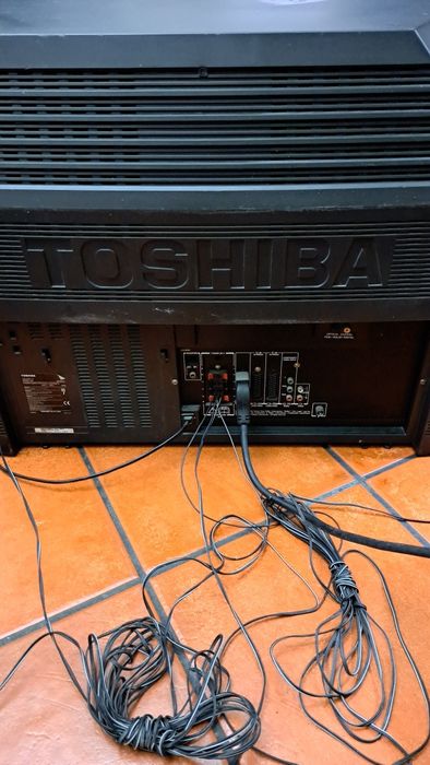 Vendo esse tv usado à funcionar 100%