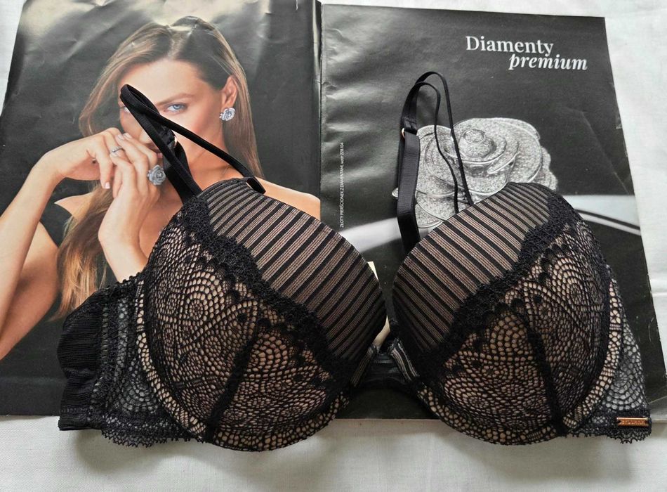 Viralowy biustonosz damski koronkowy czarny push-up marki Eco rozmiar 80B elegancki