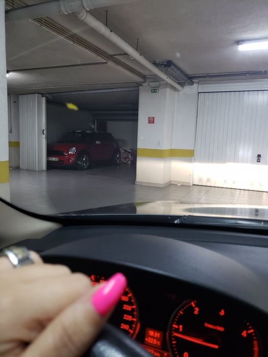 Apartamento T3 em Odivelas com BOX 2 carros.NÃO ACEITO IMOBIL