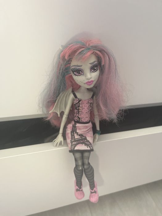 Продам Monster high Рошель серії Скариж