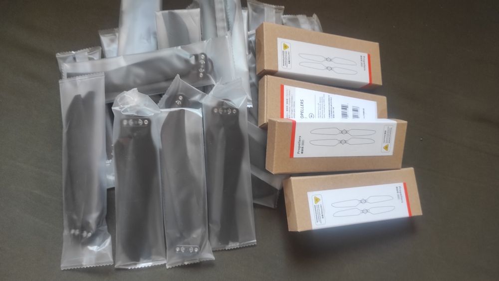 Лопаті, пропи Autel  EVO MAX 4T/N нові в упаковці 1100  ціна за пару, АКБ оригінал з 0 циклів 7600 грн шт