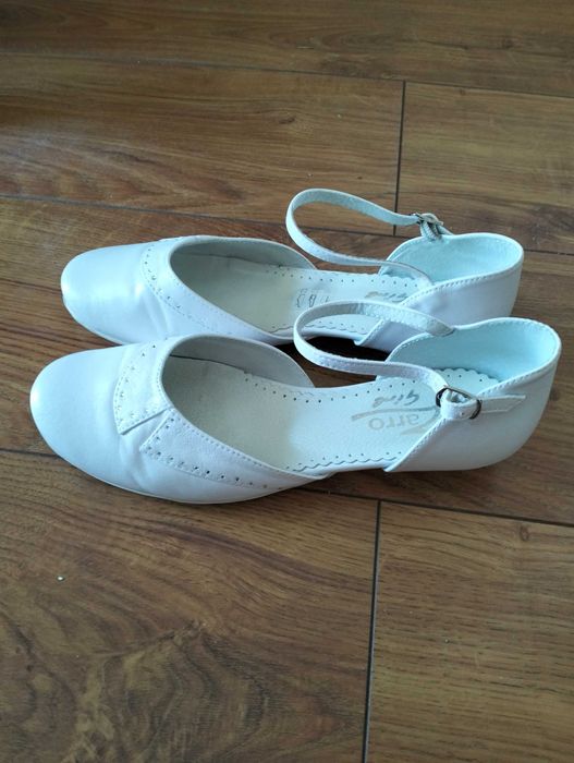 Buty skórzane na komunię
