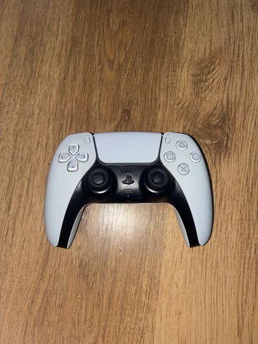 Pad ps5 1 galka uszkodzona