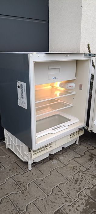 Bosch stan bdb mała lodówka do zabudowy