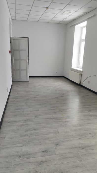 Оренда офісів Умань 68 кв