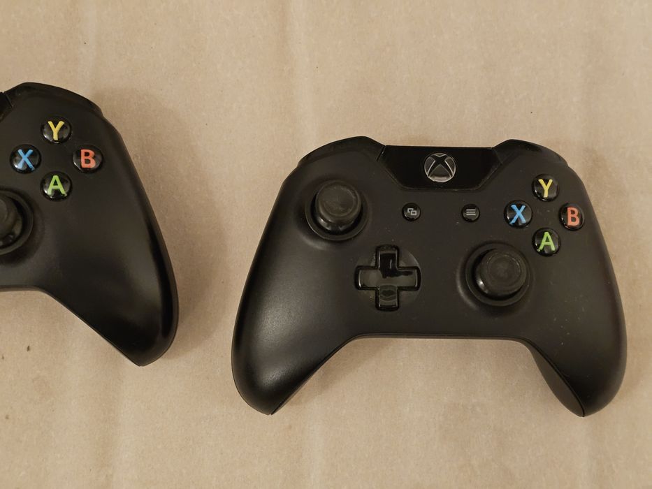 Xbox One - konsola + kinect + 2x kontroler