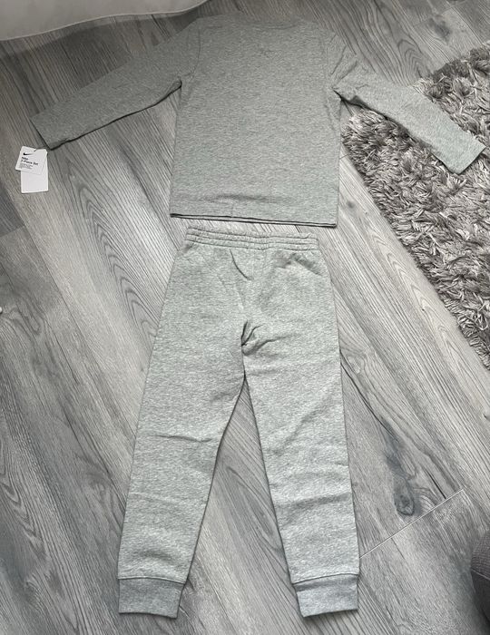 Дитячий костюм Nike, розмір на 6-7 років (116-122 см). НОВИЙ.