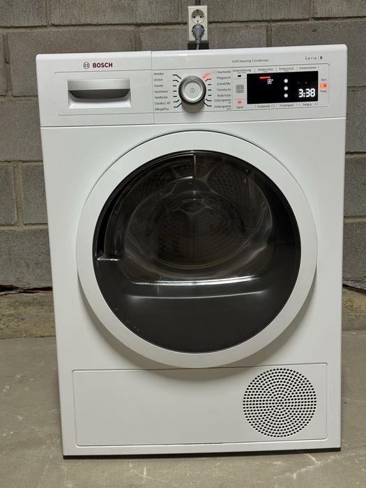 Сушильна машина Bosch WTW87541