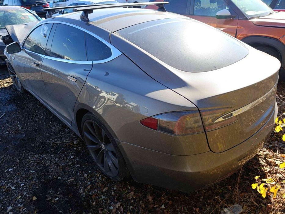 Кузовні запчастини Tesla S 13-2020р