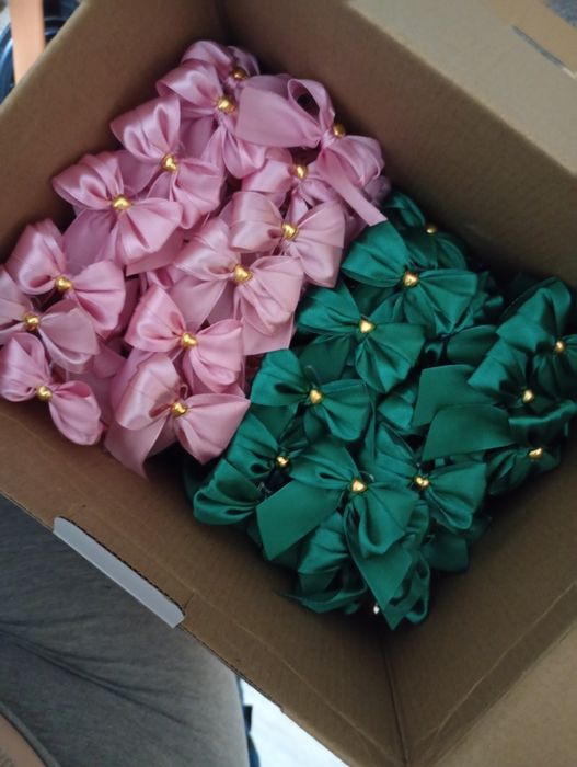 Kokardki na butelkę weselna