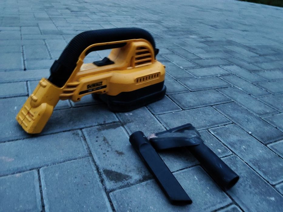 Odkurzacz DeWalt Dcv517