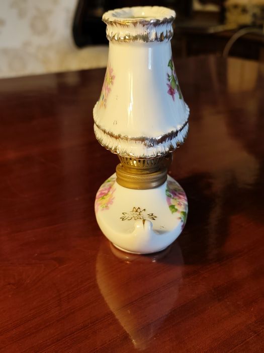 Mała lampka naftowa